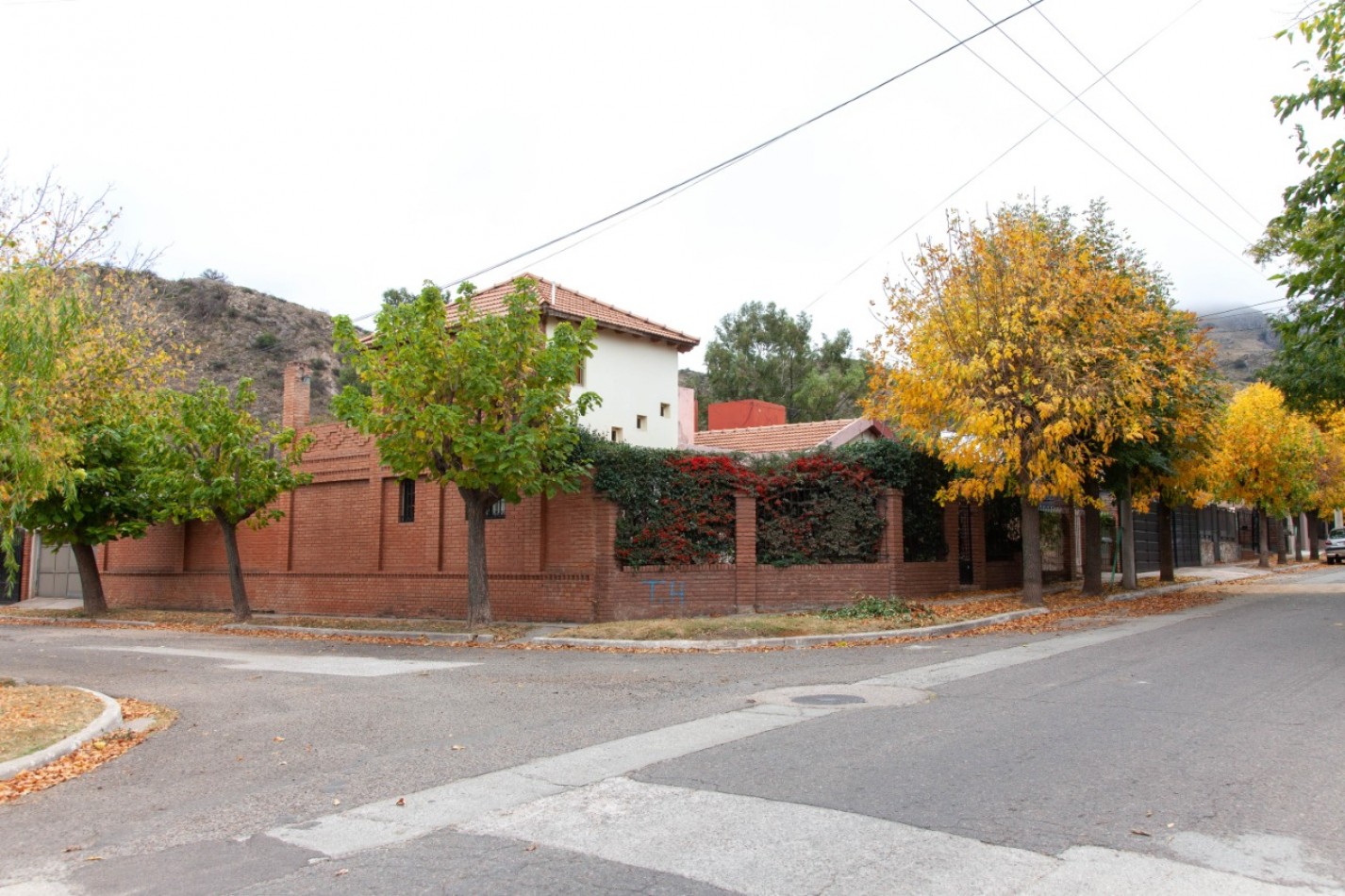 VENTA DE CASA EN JUANA KOSLAY