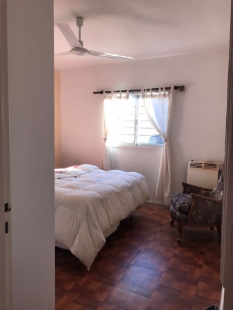 Venta de Casa "Barrio Los Lapachos"