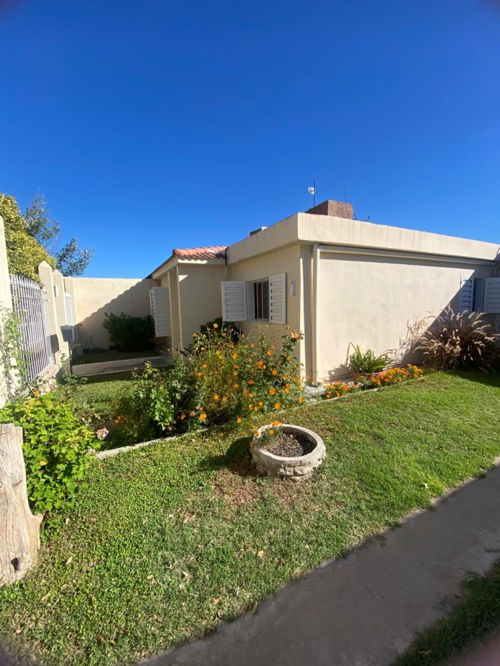 VENTA CASA CIUDAD DE LA PUNTA, SAN LUIS.
