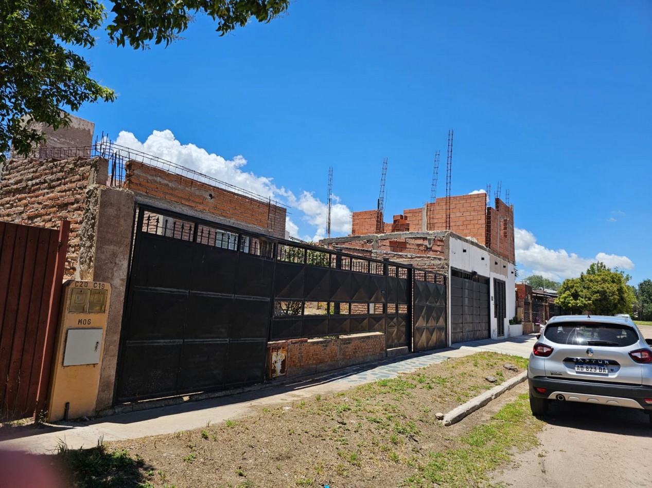 VENTA CASA BARRIO LOS LAPACHOS