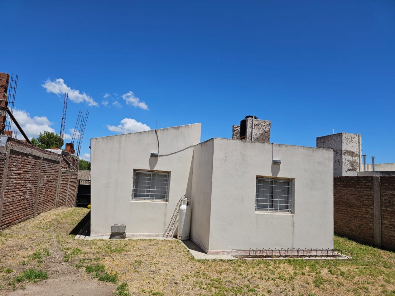 VENTA CASA BARRIO LOS LAPACHOS