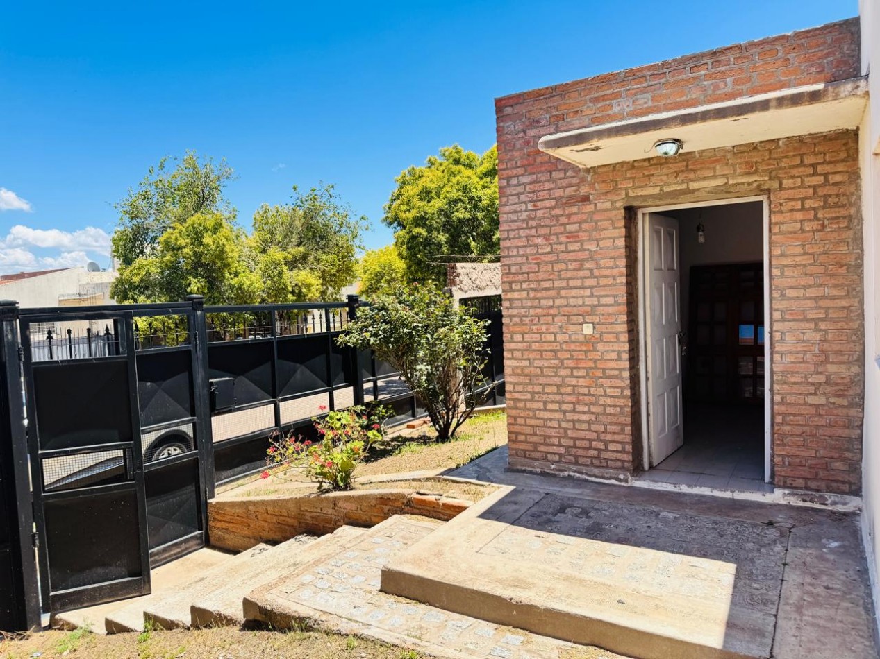 VENTA CASA BARRIO LOS LAPACHOS