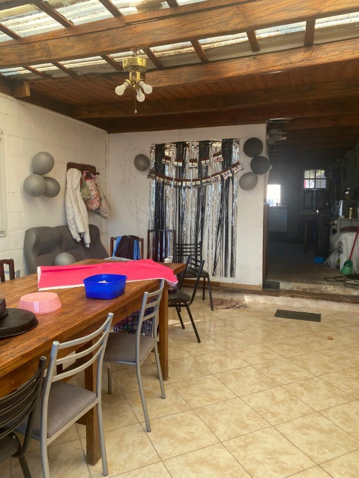 VENTA CASA ESTILO CABAÑA ALPINA, A METROS DE AUTOPISTA 25 DE MAYO, CIUDAD DE LA PUNTA SAN LUIS.