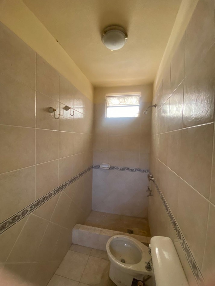 VENTA CASA CALLE ALMIRANTE BROW A METROS DE JUSTO DARACT. SAN LUIS.