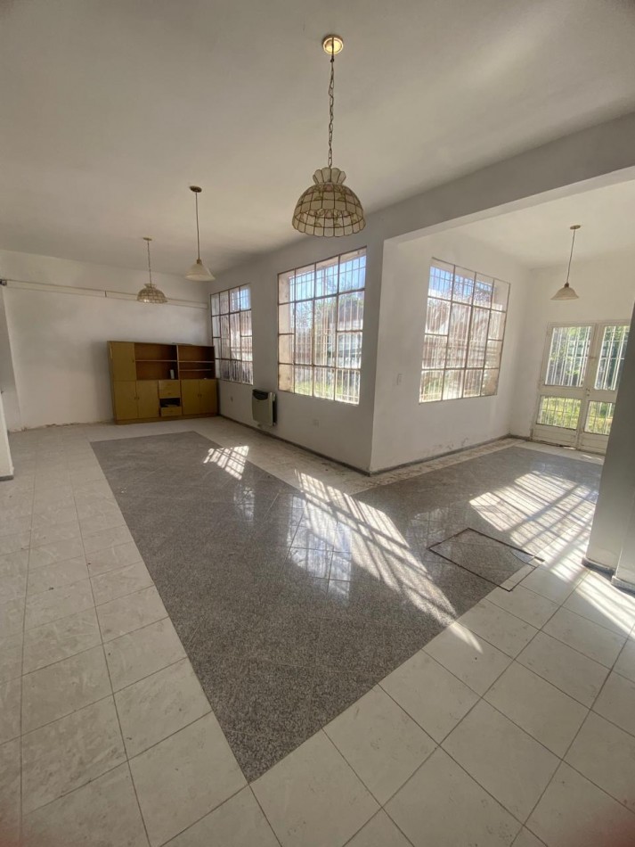 VENTA CASA CALLE ALMIRANTE BROW A METROS DE JUSTO DARACT. SAN LUIS.