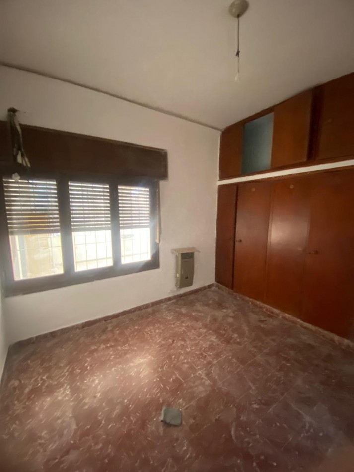 VENTA CASA CALLE ALMIRANTE BROW A METROS DE JUSTO DARACT. SAN LUIS.