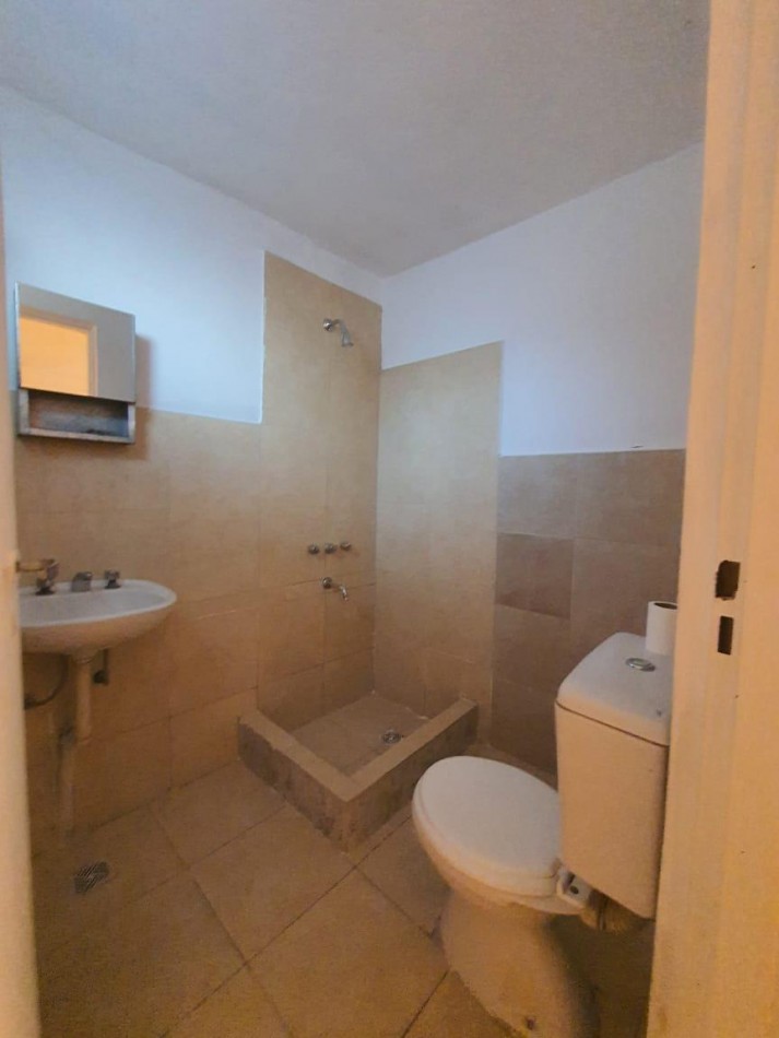 ALQUILER DEPARTAMENTO LIC 5