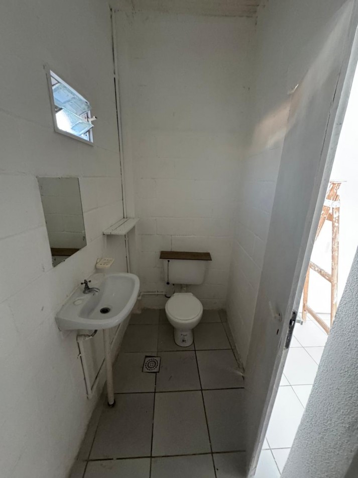 ALQUILER LOCAL COMERCIAL, ANILLO COMERCIAL , ZONA ESTACION DE SERVICIO LA PUNTA, SAN LUIS.