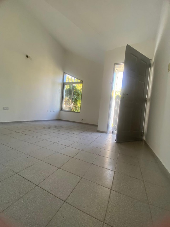 CASA ALQUILER 1 ER ROTONDA SAN LUIS CAPITAL.