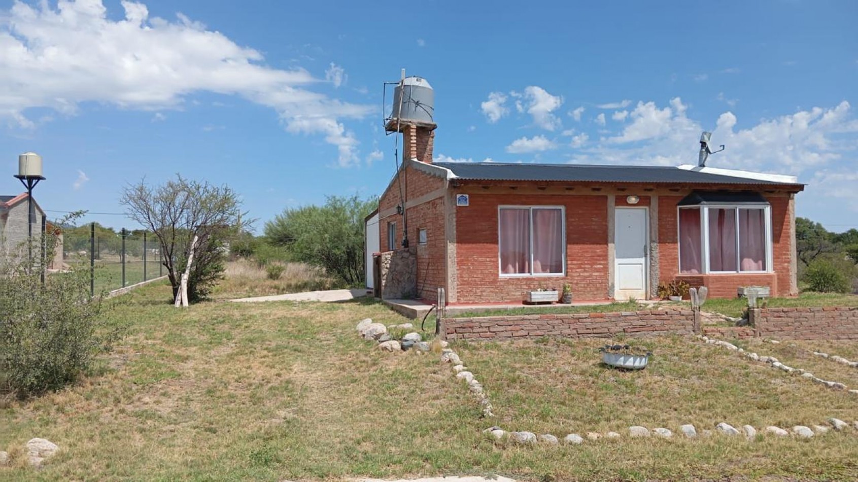 VENTA CASA SIERRAS MARIANAS , VILLA DE LA QUEBRADA SAN LUIS