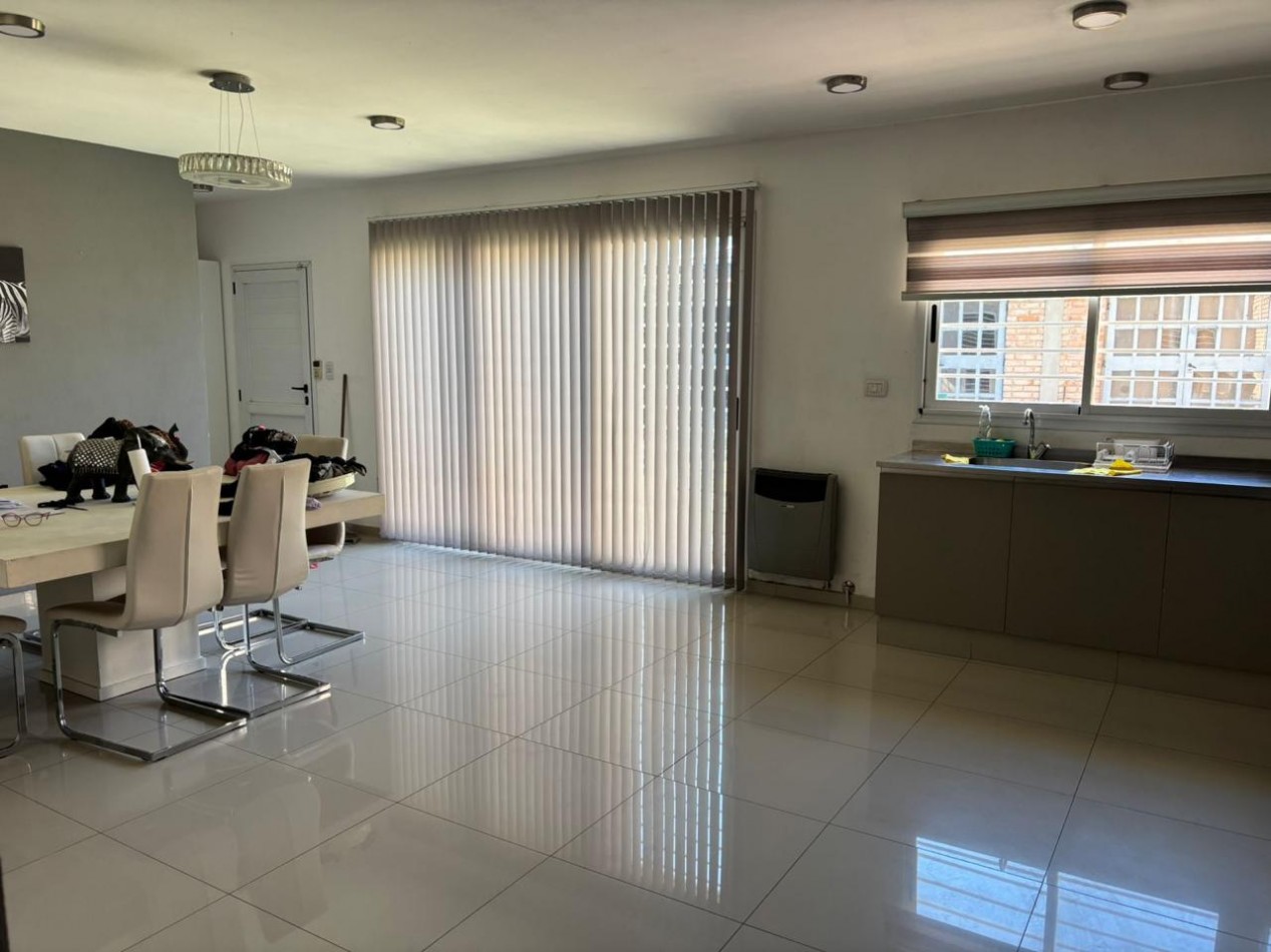 VENTA CASA BARRIO LOS PARAISOS, SAN LUIS.