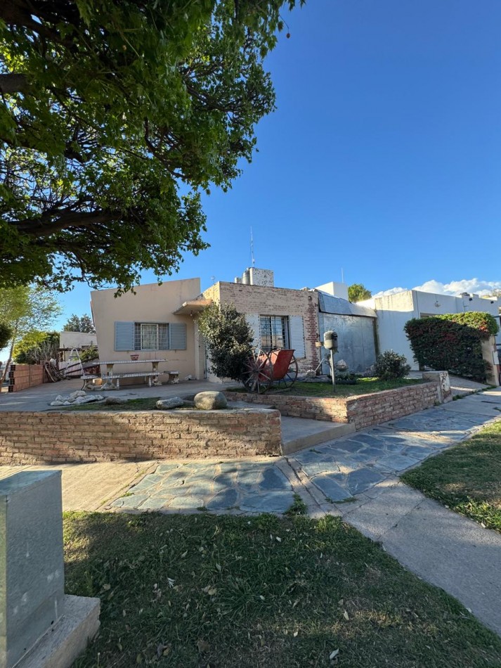 VENTA CASA + DEPARTAMENTO , BARRIO LOS LAPACHOS , LA PUNTA SAN LUIS