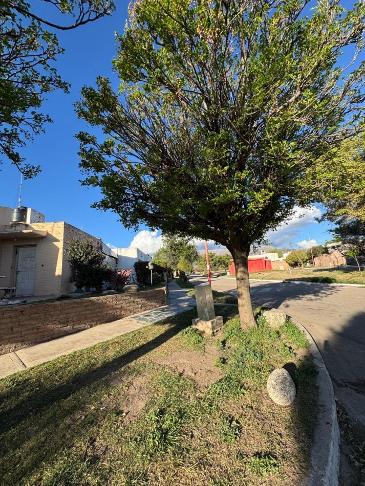 VENTA CASA + DEPARTAMENTO , BARRIO LOS LAPACHOS , LA PUNTA SAN LUIS