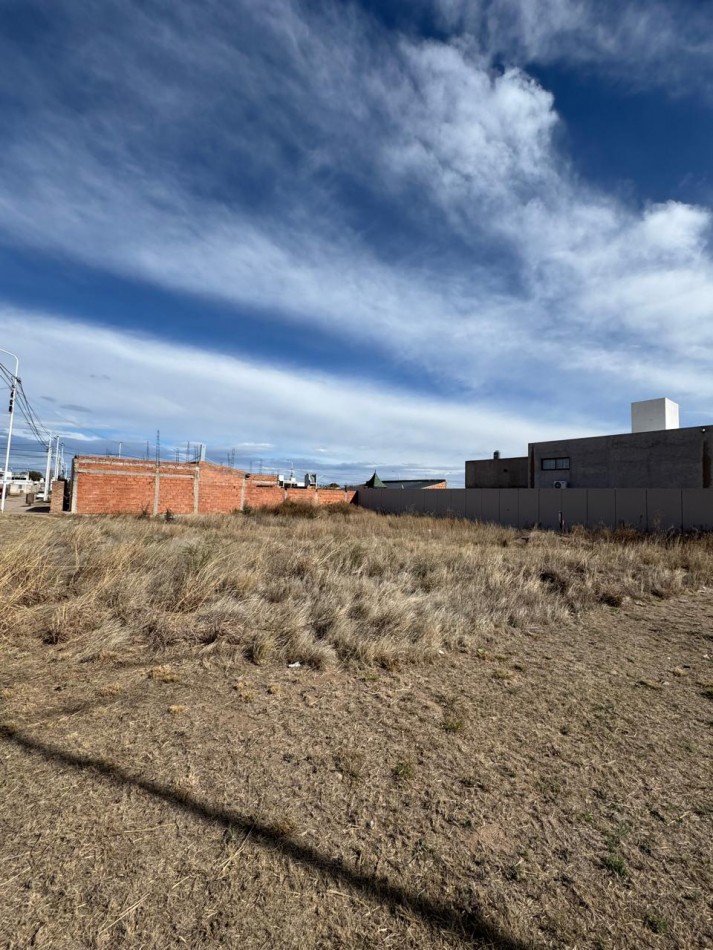 VENTA TERRENO BARRIO BARRANCAS COLORADAS SAN LUIS 