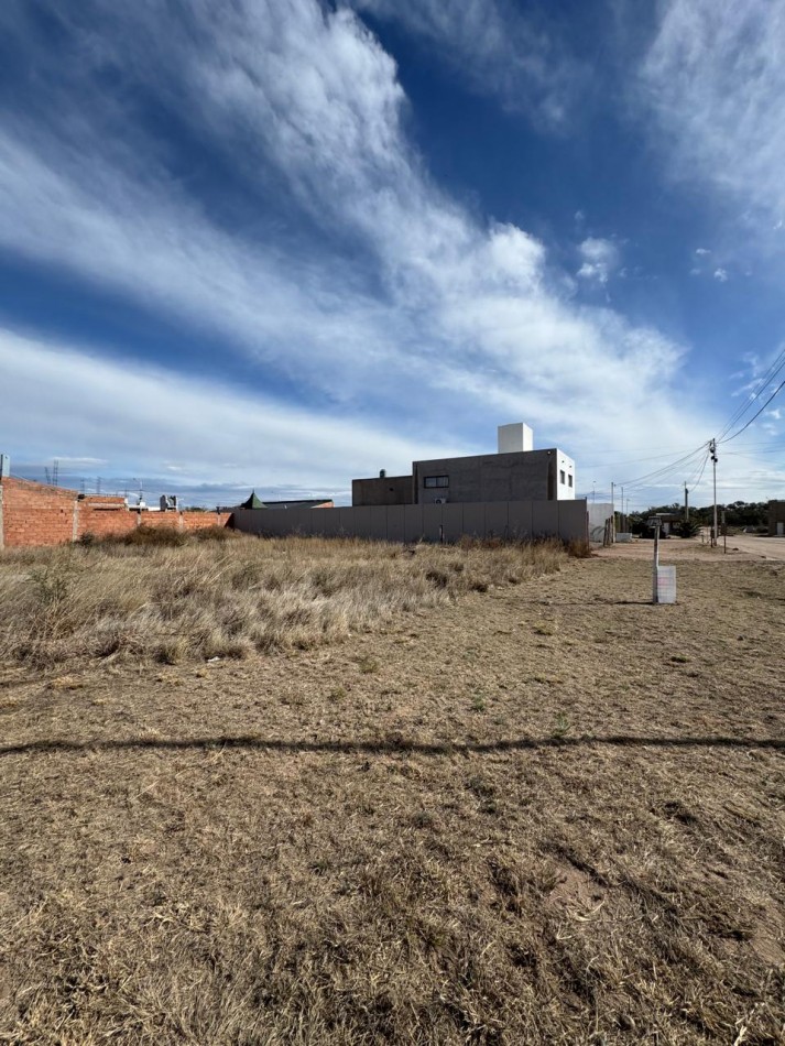 VENTA TERRENO BARRIO BARRANCAS COLORADAS SAN LUIS 