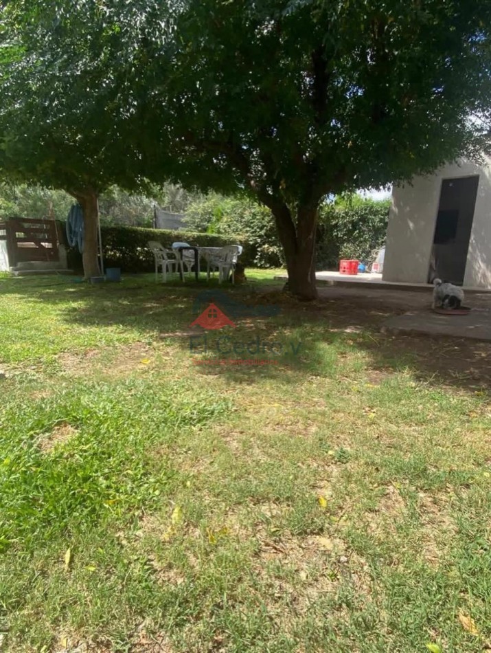 VENTA CASA CON PILETA Y DOS MONOAMBIENTES, EN BARRIO POZO DEL CARRIL POR RUTA 146, ENTRE LA PUNTA Y SAN LUIS.-