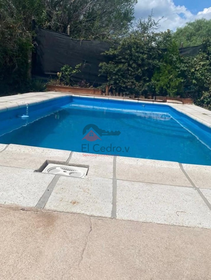 VENTA CASA CON PILETA Y DOS MONOAMBIENTES, EN BARRIO POZO DEL CARRIL POR RUTA 146, ENTRE LA PUNTA Y SAN LUIS.-