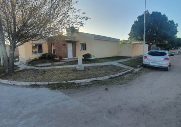 Venta de Casa "Barrio Los Lapachos"