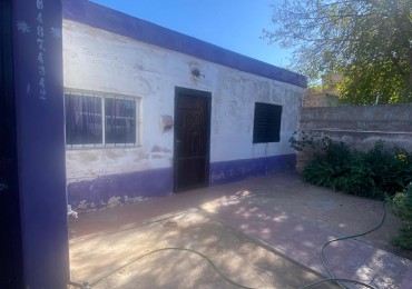 VENTA CASA CERCA DEL CENTRO EN PASAJE MAURO , SAN LUIS