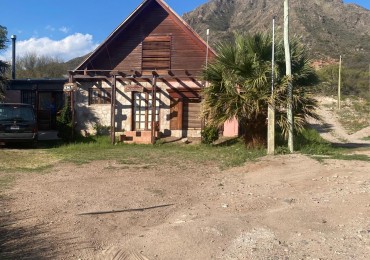VENTA CASA ESTILO  CABAÑA ALPINA, A METROS DE AUTOPISTA 25 DE MAYO, CIUDAD DE LA PUNTA  SAN LUIS.