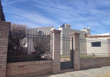 alquiler/ venta casa Barrio Los Lapachos Ciudad de La Punta.